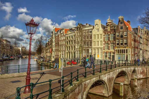 Montrose CO to Amsterdam (AMS) Netherlands flight deal from $526rt