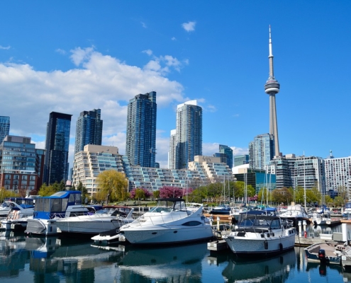 Montrose CO to/from Toronto (YYZ) Canada flight deal from $340rt