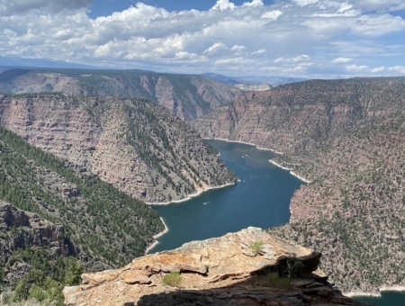 Montrose CO to/from Rock Springs (RKS) WY flight deal from $268rt