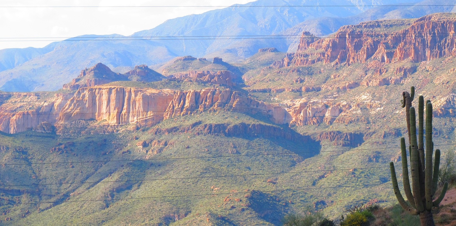 Montrose CO to/from Phoenix (PHX) AZ flight deal from $273rt